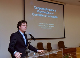 Conselheiro Fábio George ministra palestra em evento de combate à corrupção
