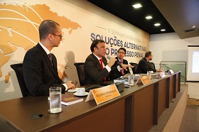 Colabora&ccedil;&atilde;o premiada &eacute; tema de palestra em semin&aacute;rio internacional organizado pelo CNMP