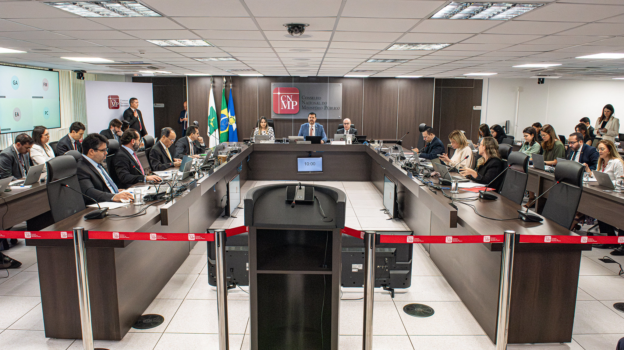 54017817382 676341f577 k