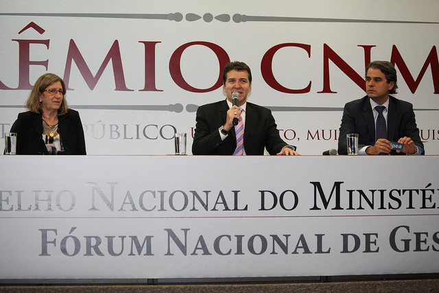 9452584928 b9f914956f z