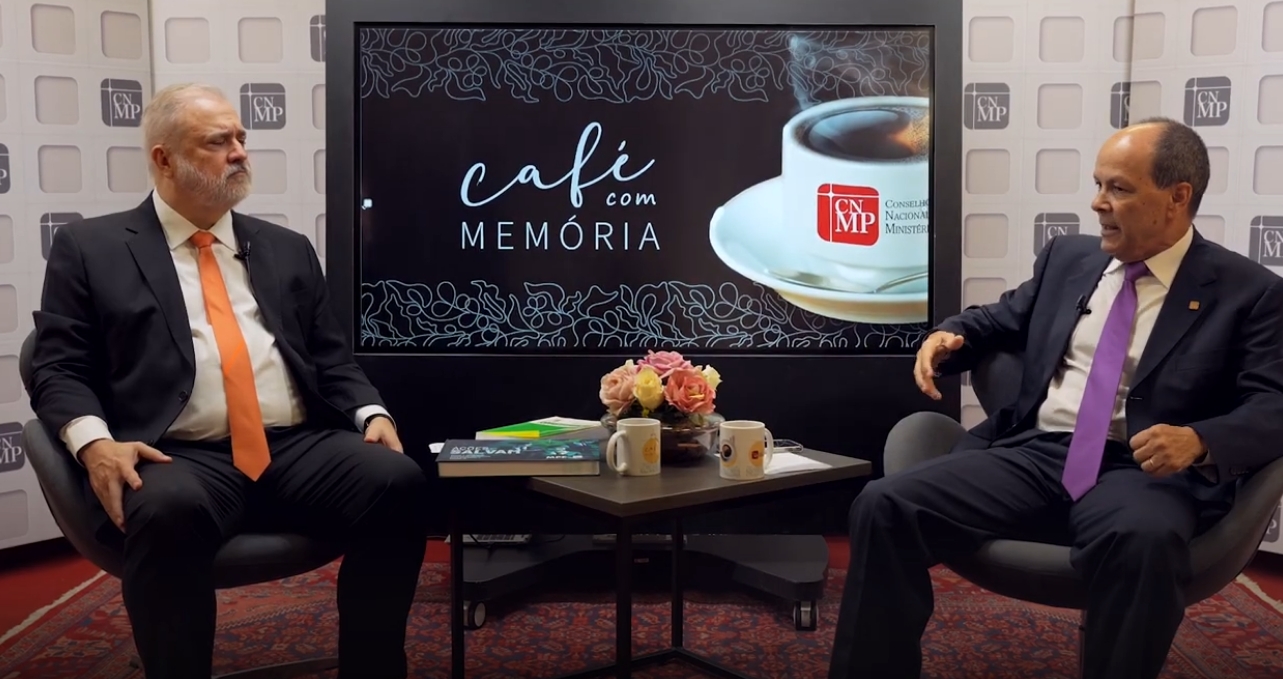 Café com Memória - Convidado: Antônio Augusto Brandão de Aras