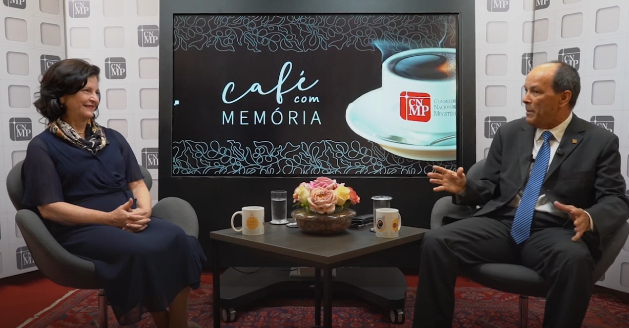 Café com Memória - Convidada: Raquel Elias Ferreira Dodge