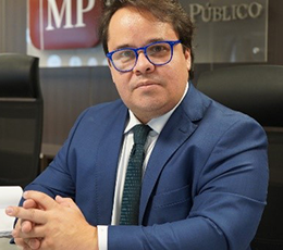 Carlos Vinícius Alves Ribeiro