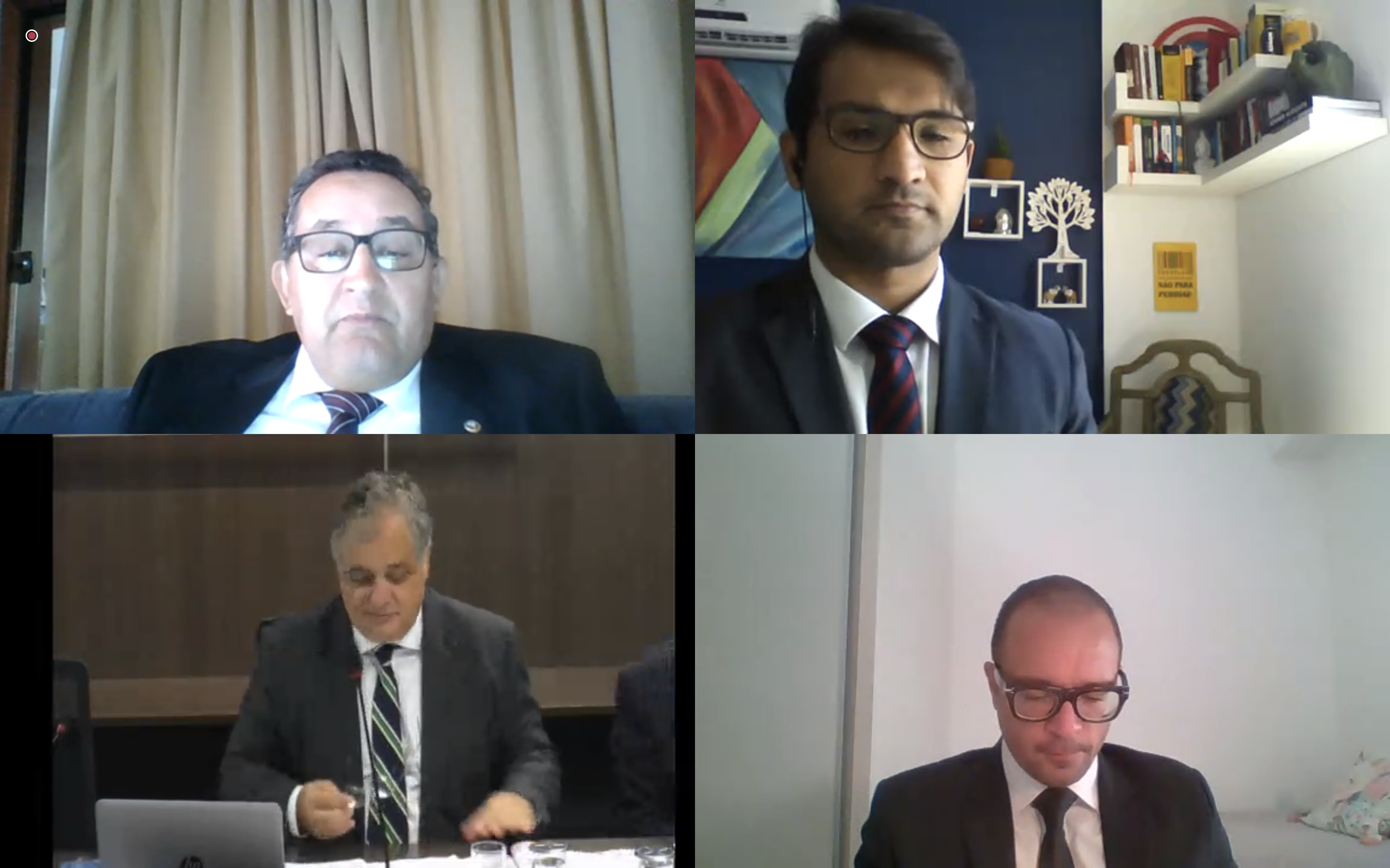 Conselheiro Sebastião Caixeta durante videoconferência