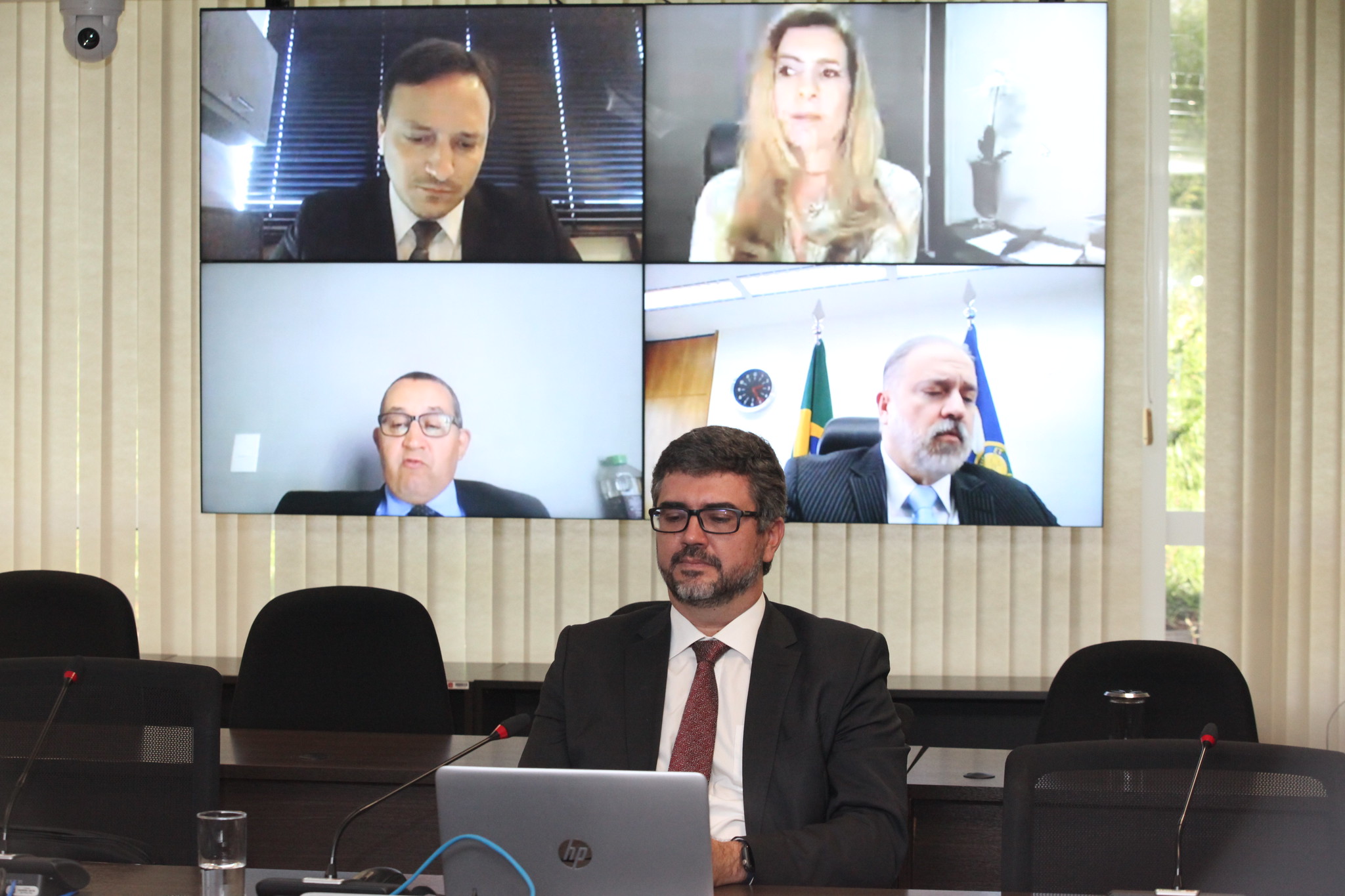 Conselheiro Valter Schuenquener