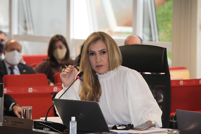 9 2 fernanda marinela