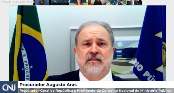 Fotografia do presidente do CNMP durante evento virtual 