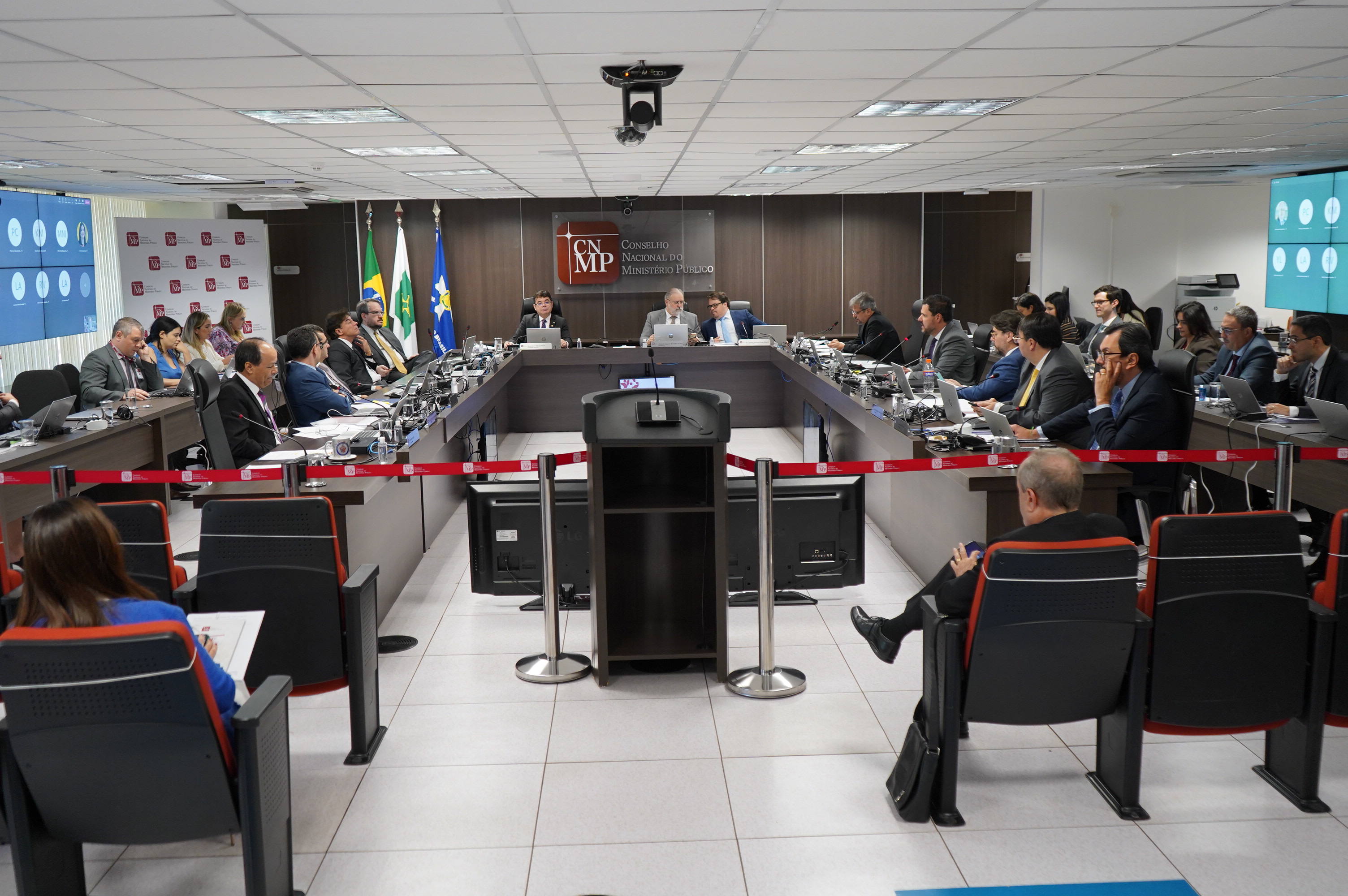 Plenario 16 sessao ordinaria