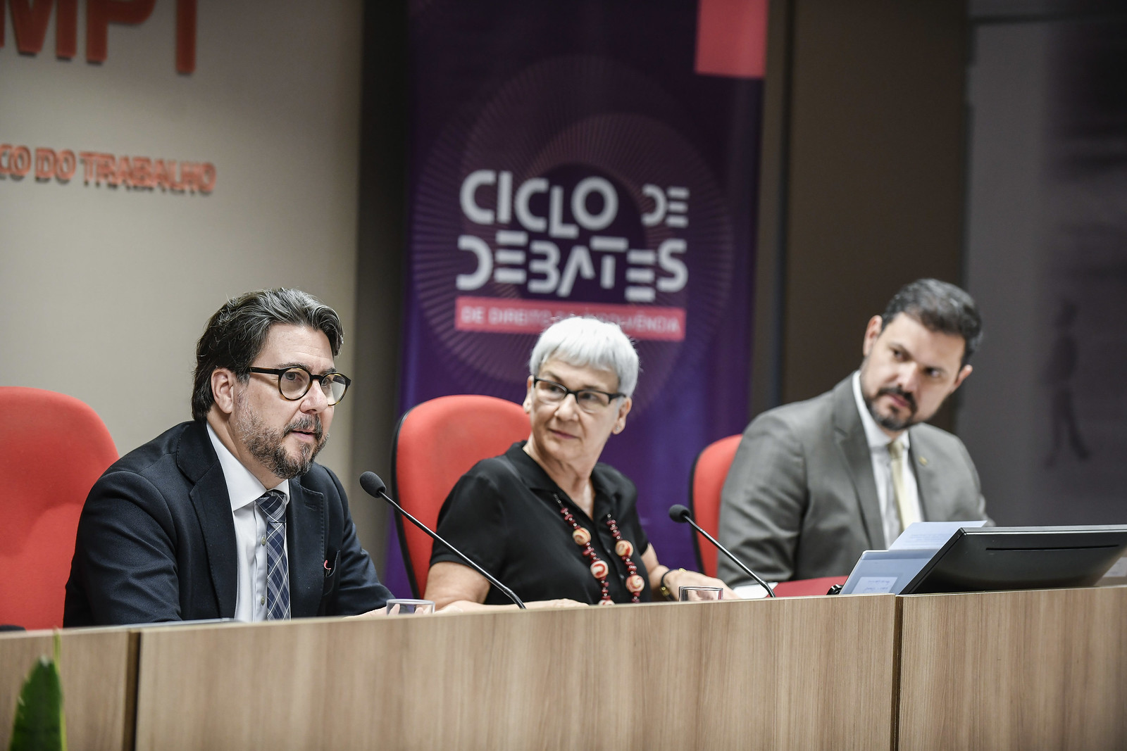 Ciclo de debates Insolvencia conselheiros e Maria Aparecida