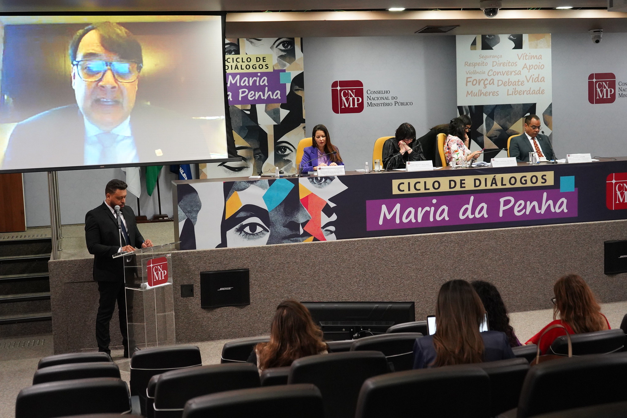 Conselheiro Rogério Varela no Ciclo de Dialogos Maria da Penha
