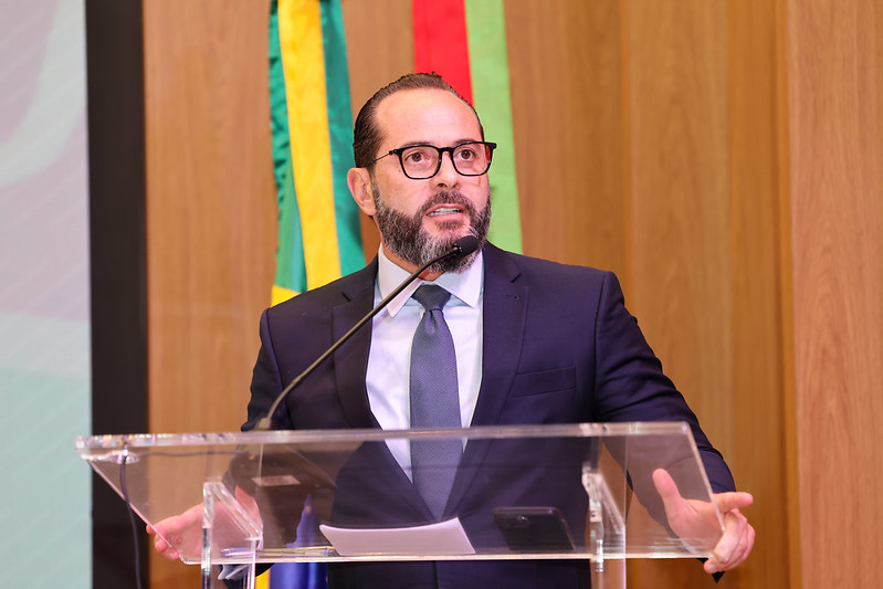 18 04 24 comin mp sc