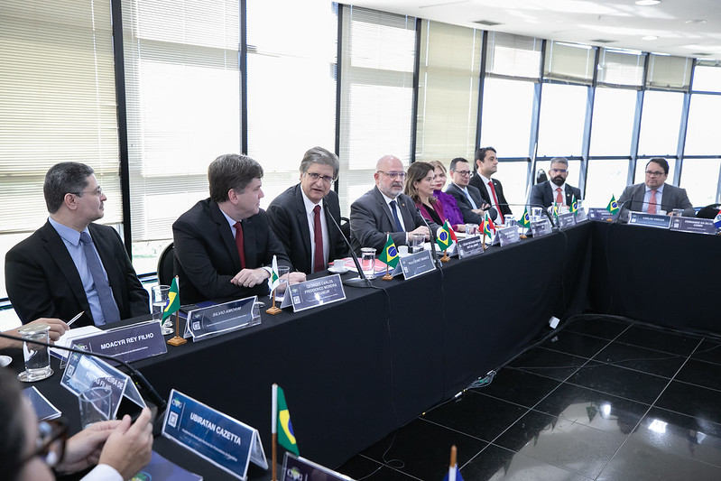 53660675514 320d21884e c