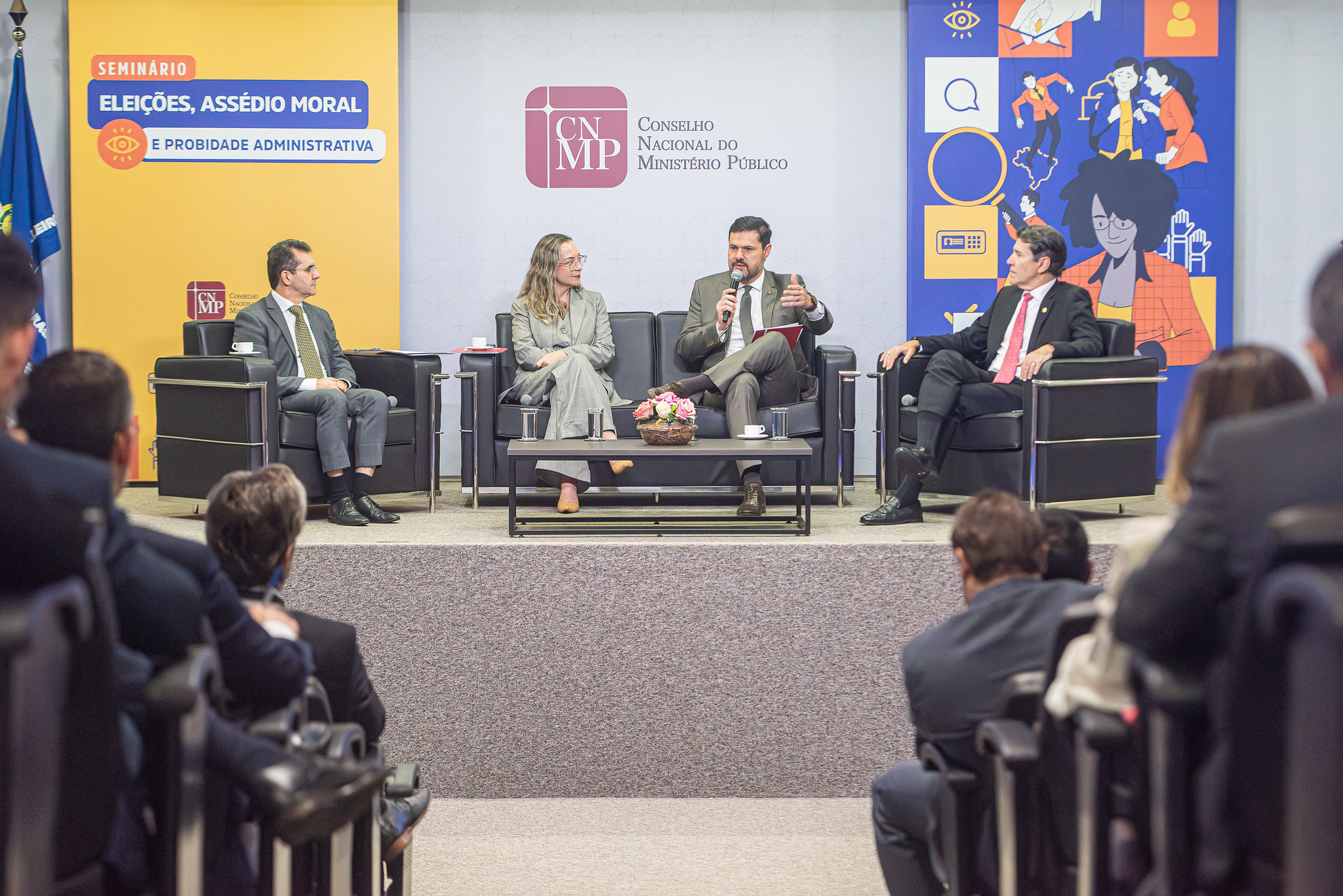 28 08 24 seminario assedio eleitoral