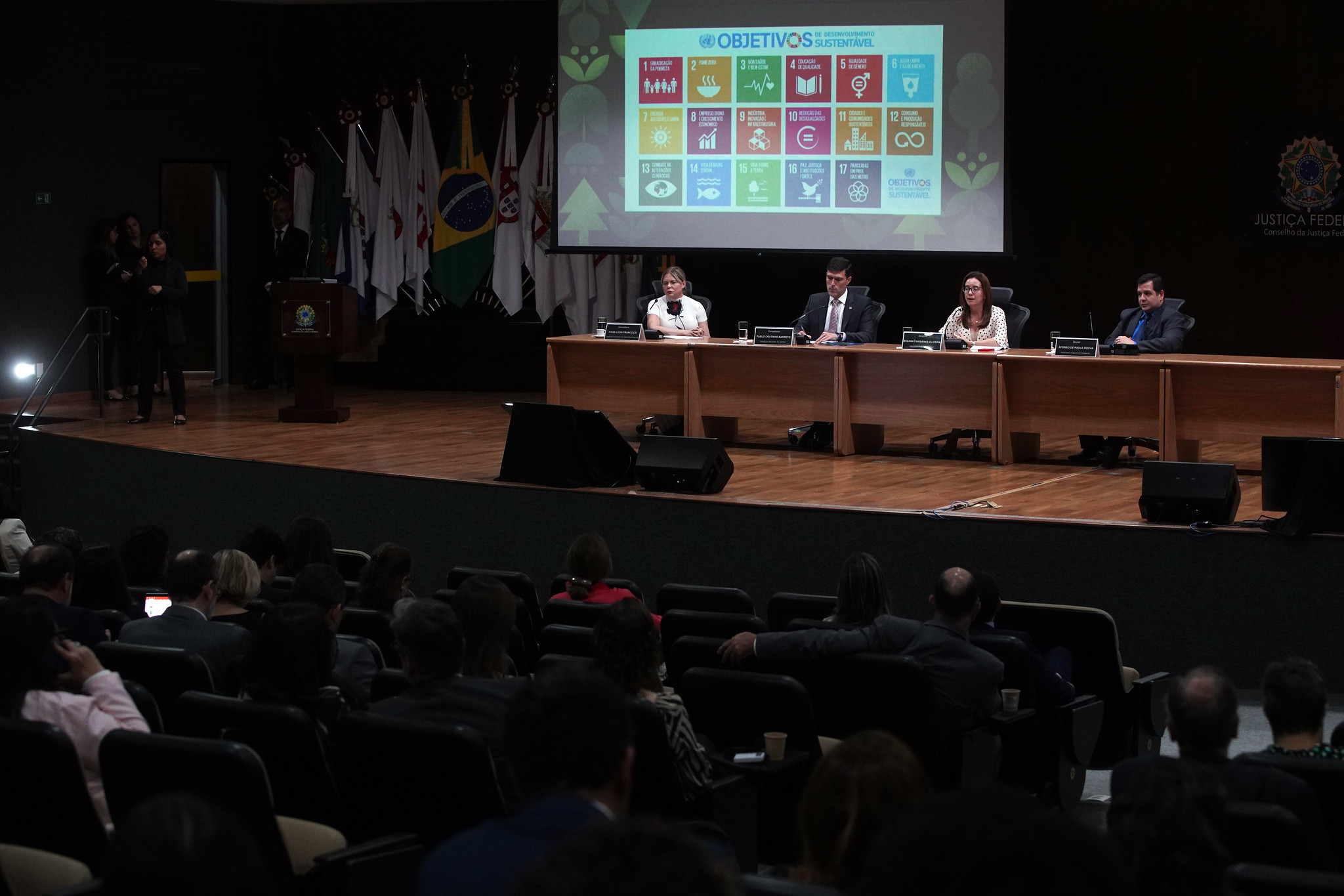 Ivana Cei na conferência