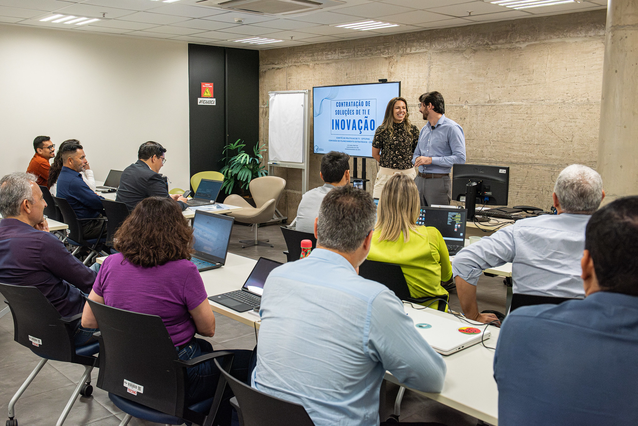 13 02 25 luciana freitas lucas curso tcu