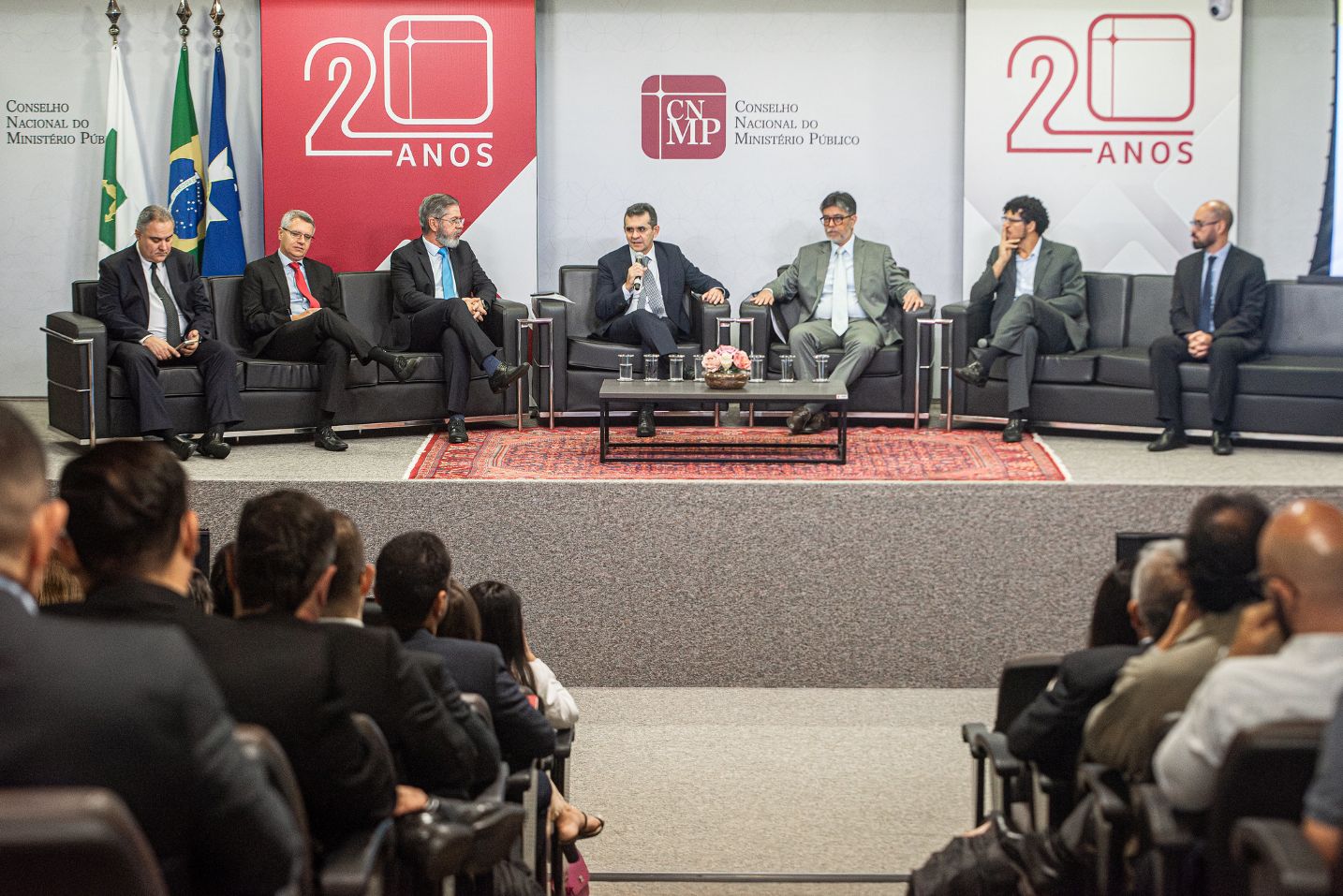 Curso combate a corrupção e lavagem