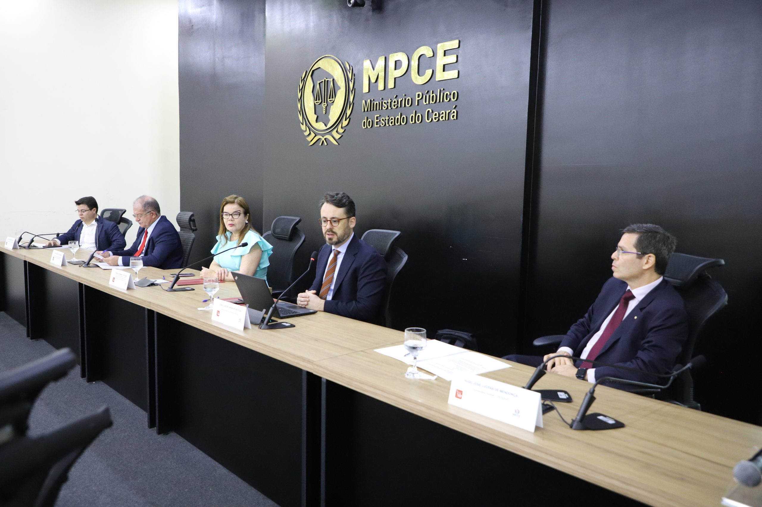 03 09 25 luiz botega mpce