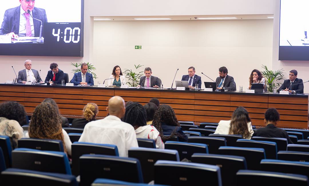 CARROSSEL Audiência Publica MP FOTO 19 12 2025 FELIPE CAVALCANTI 2 fotor 20251219153217 1