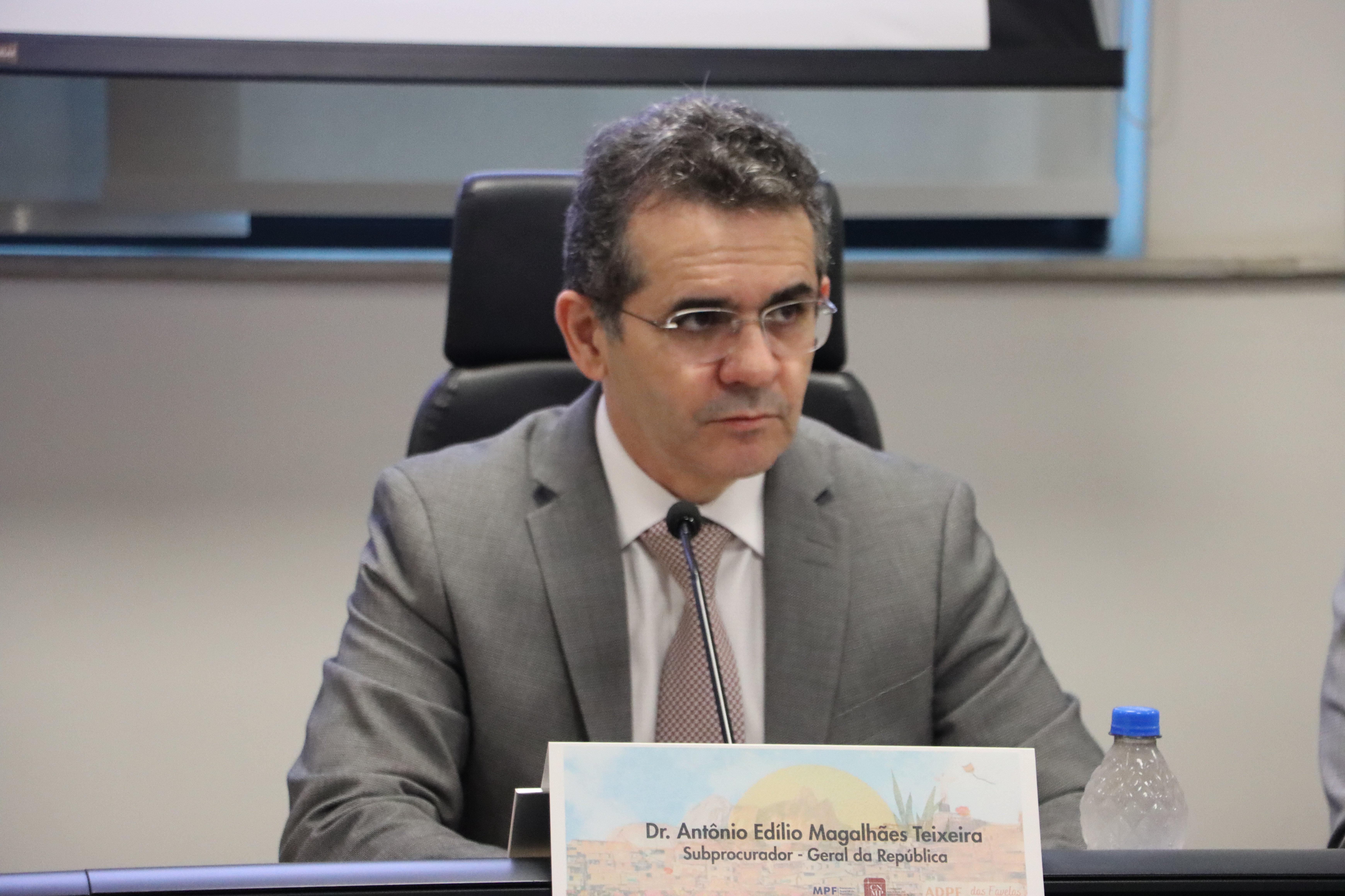 dr Edilio