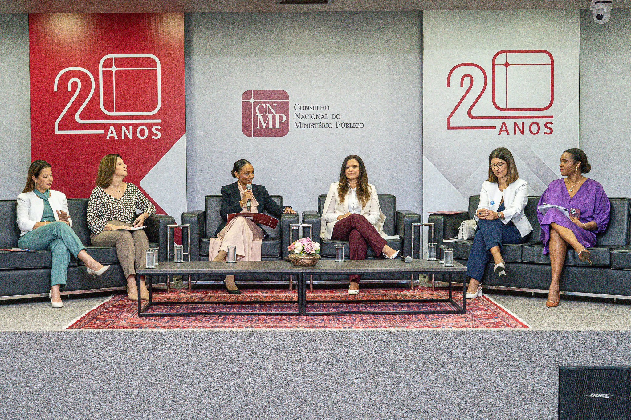 13 05 26 seminario violencia politica 1