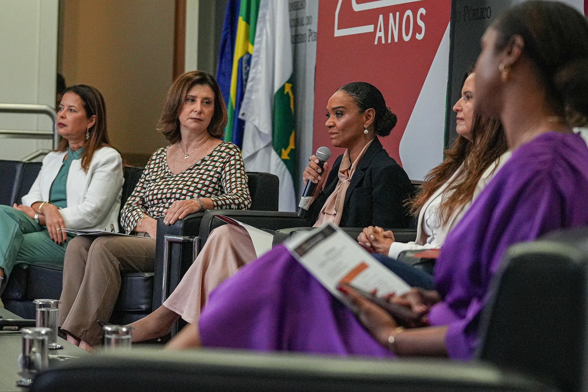 13 05 26 seminario violencia politica 2