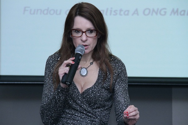 Promotora Val&eacute;ria Diez