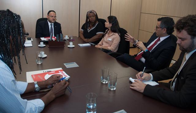 foto reunião com o MEC