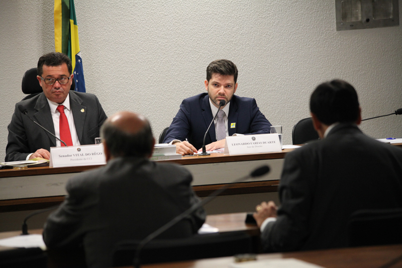 foto da sabatina na CCJ do Senado